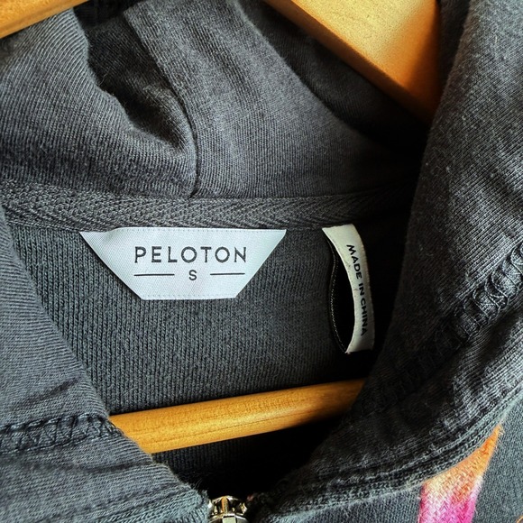 Peloton Womens Full Zip Hoodie S Black Sweatshirt Training Run Spin Cycling Soft - Picture 2 of 6